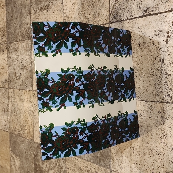 NEW Tory Burch Gift Wrap - Picture 2 of 5